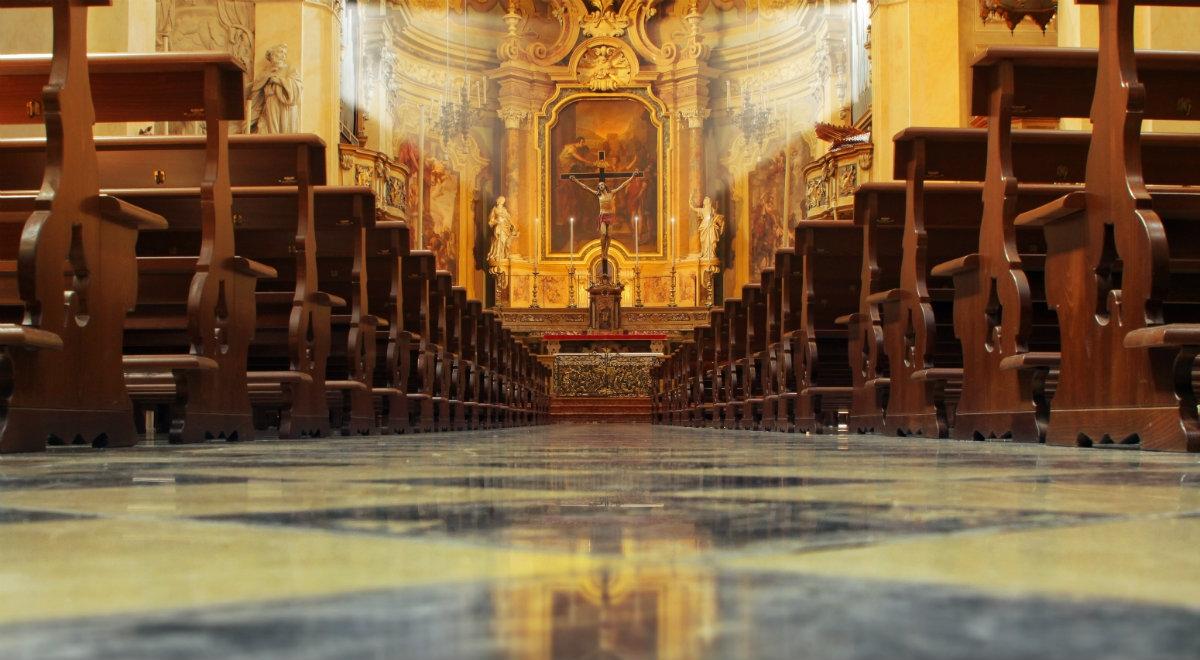 Hiszpania zezwala na powrót wiernych do kościołów. Specjalne zasady podczas mszy świętych