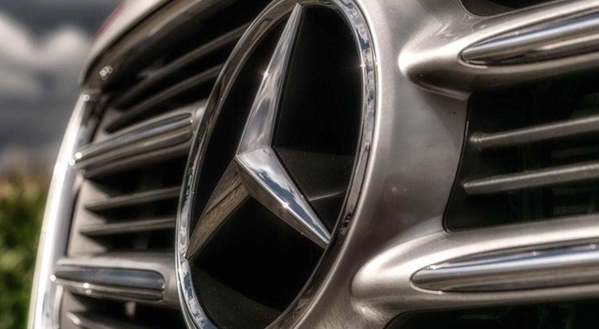Po raz pierwszy od dekady Mercedes wyprzedził w wynikach sprzedaży BMW