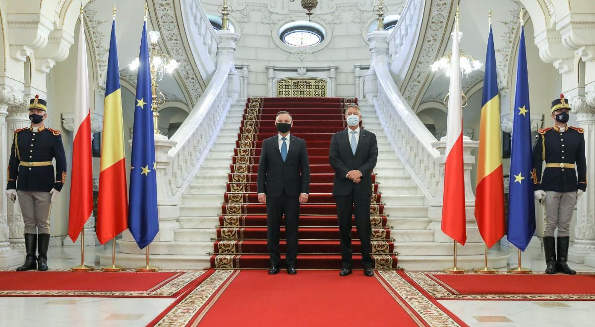 Prezydent rozpoczął wizytę w Rumunii. Weźmie udział w spotkaniu przywódców państw B-9