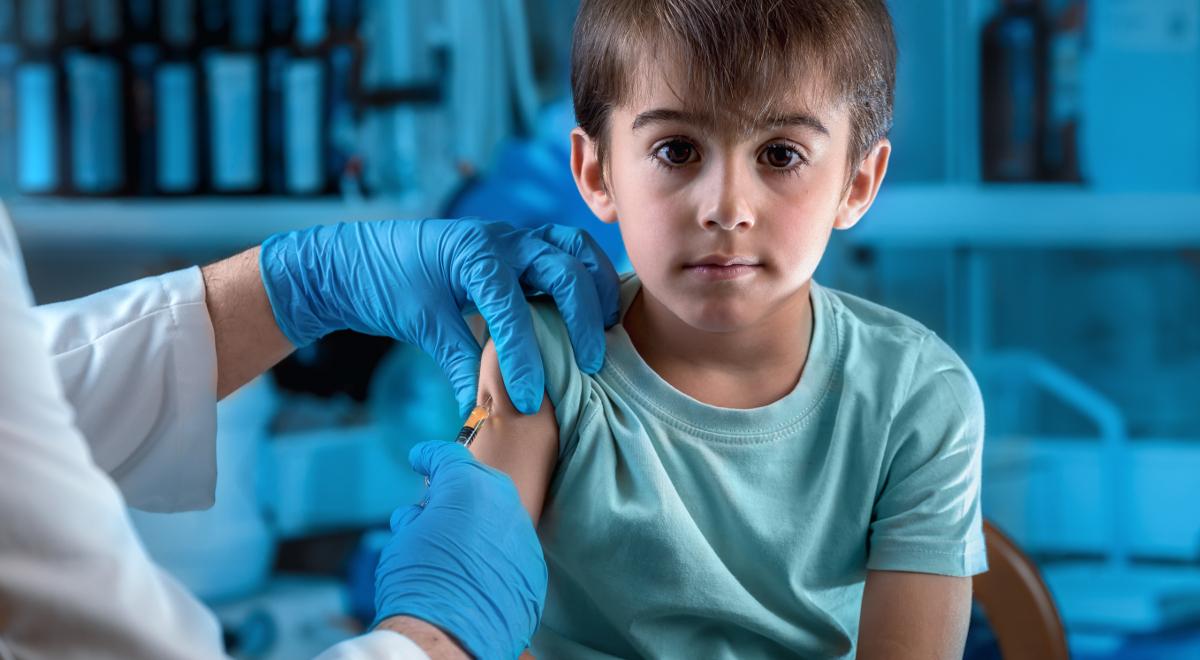Czy warto zaostrzać sankcje dla odmawiających szczepień?