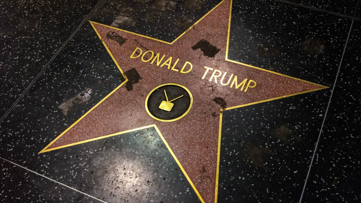 Urzędnicy chcą usunięcia gwiazdy Donalda Trumpa z hollywoodzkiej Alei Sław. 