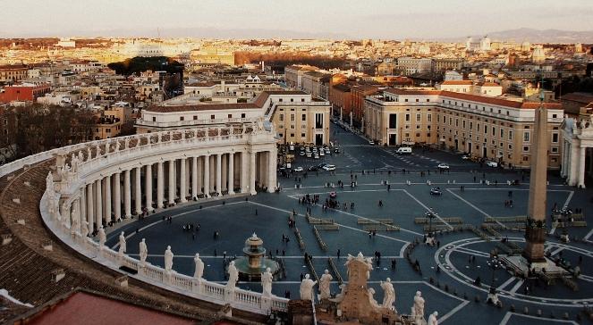 Otwarto bramy na plac św. Piotra w Watykanie