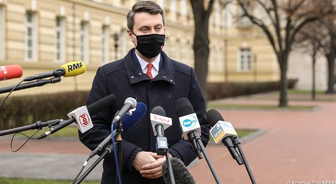 Rzecznik rządu: nie mamy potwierdzonej obecności nowej odmiany wirusa w Polsce