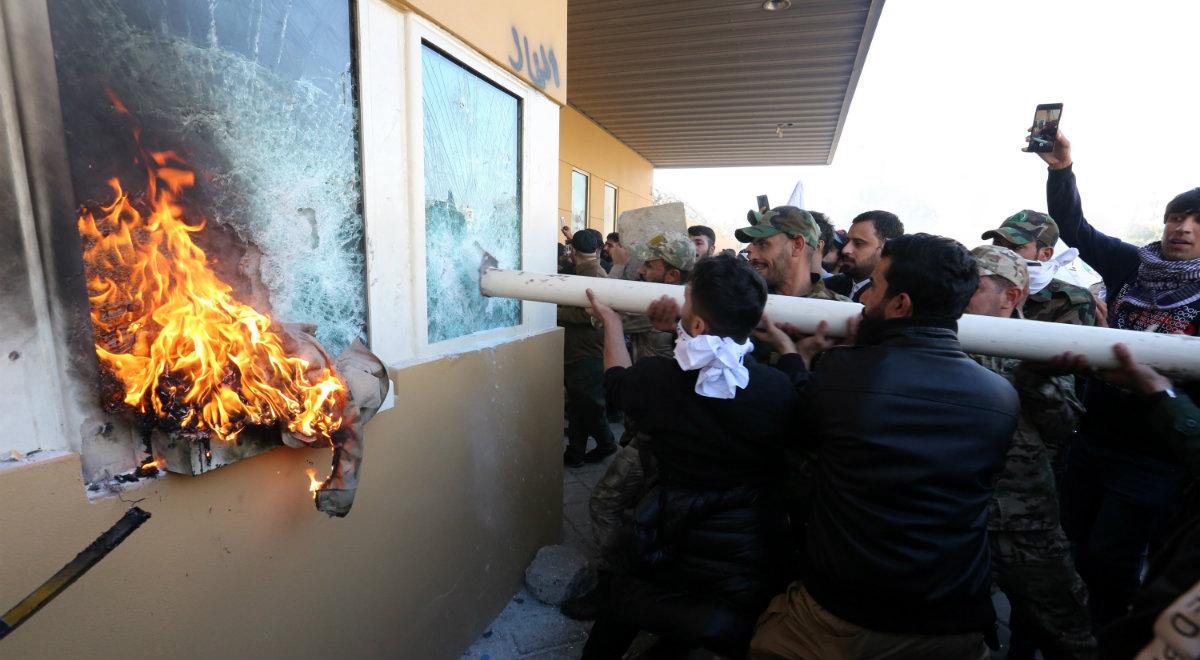 Atak na ambasadę USA w Iraku. USA wysyłają dodatkowych żołnierzy