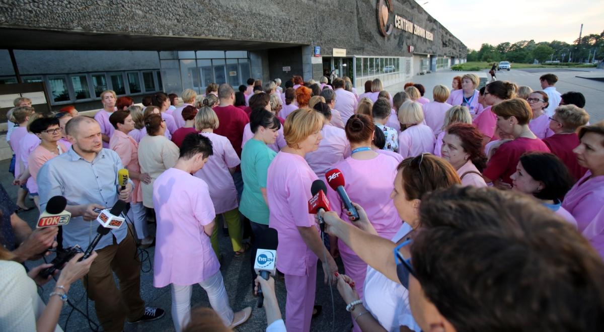 Pielęgniarki odpowiadają ministrowi: my bardzo byśmy chciały przystąpić do pracy