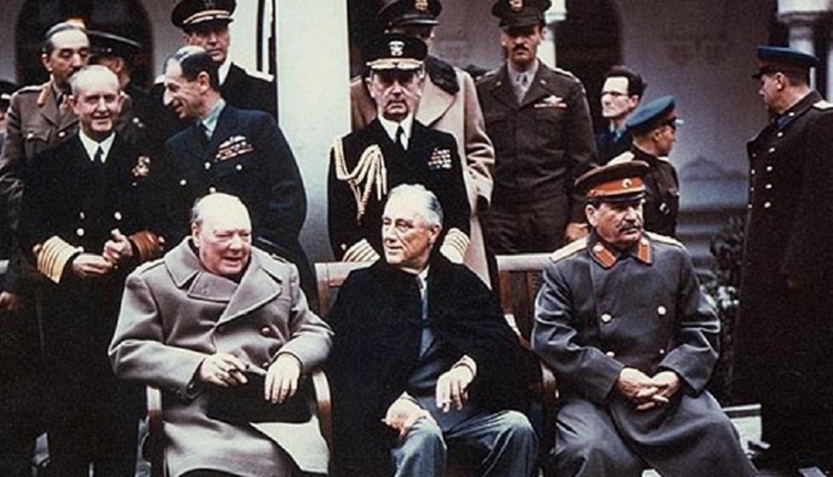 "Roosevelt ślepo ufał Stalinowi". Niemiecki dziennikarz o powojennym ładzie