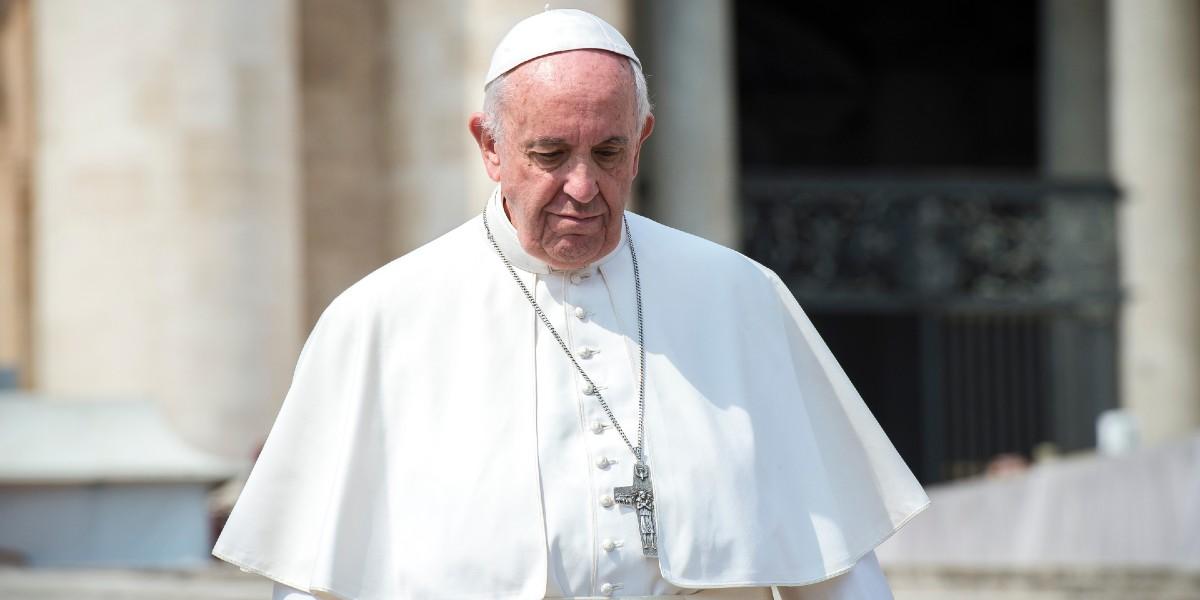 Franciszek nie odprawi niedzielnej mszy świętej. Papież wraca do zdrowia po operacji