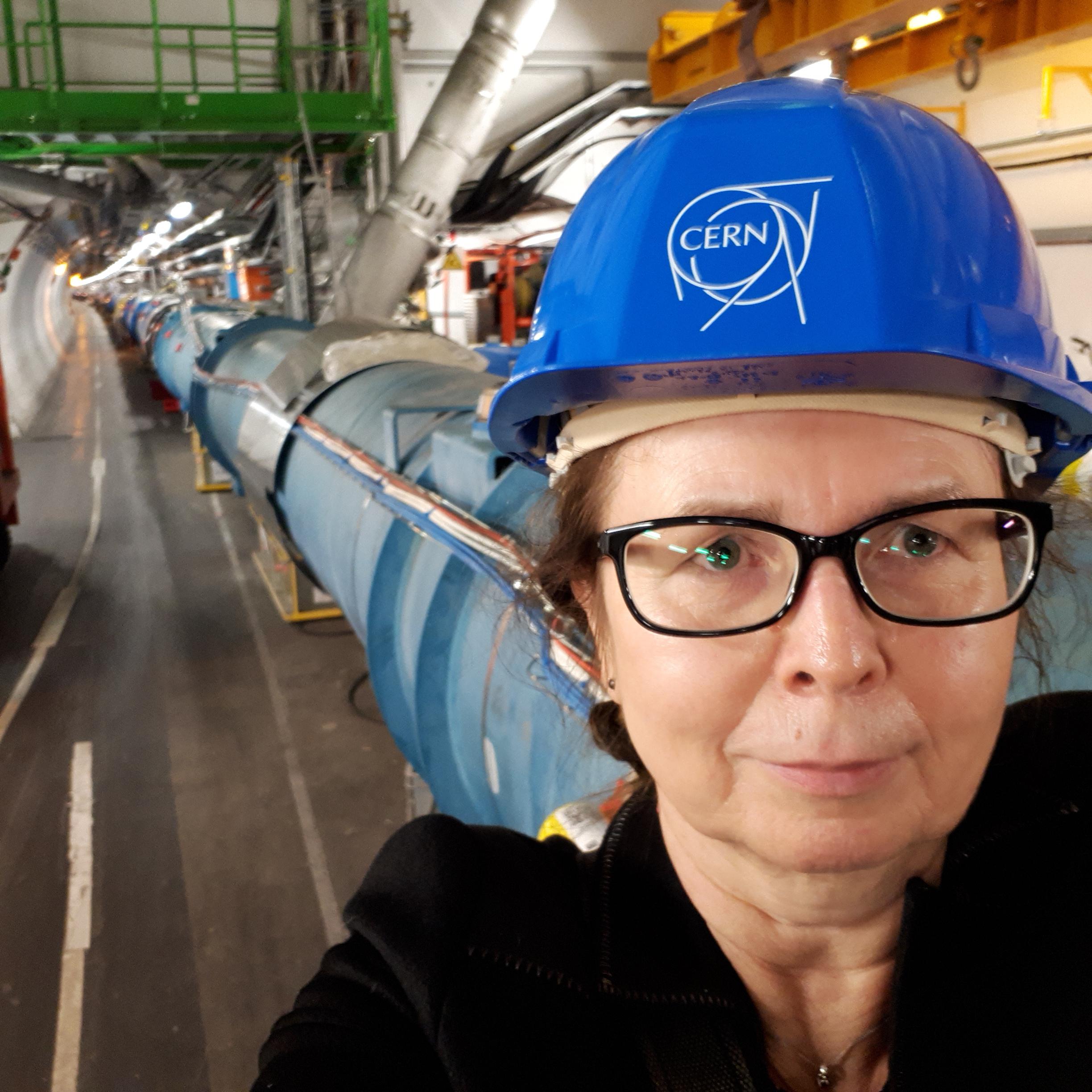 Dorota Truszczak w tunelu akceleratora LHC