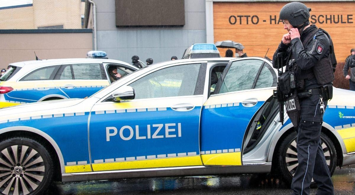 Akcja policji w Hamburgu. Uzbrojony nastolatek wtargnął na teren szkoły