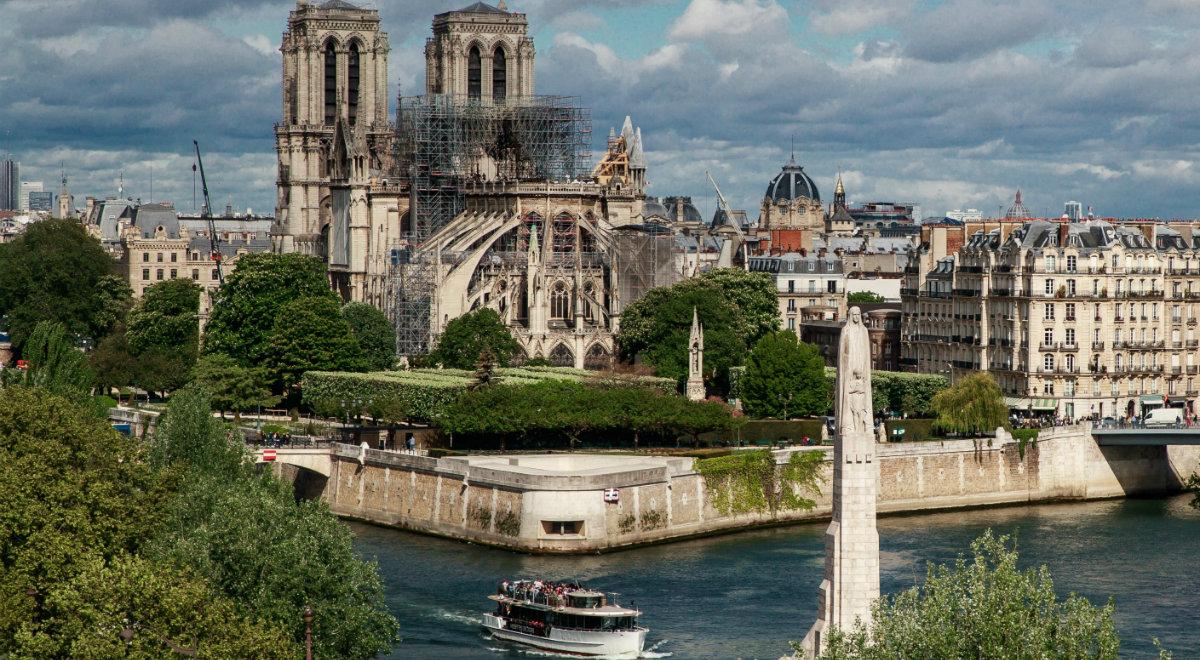 Zaledwie kilka milionów euro odszkodowania na dzieła z katedry Notre Dame