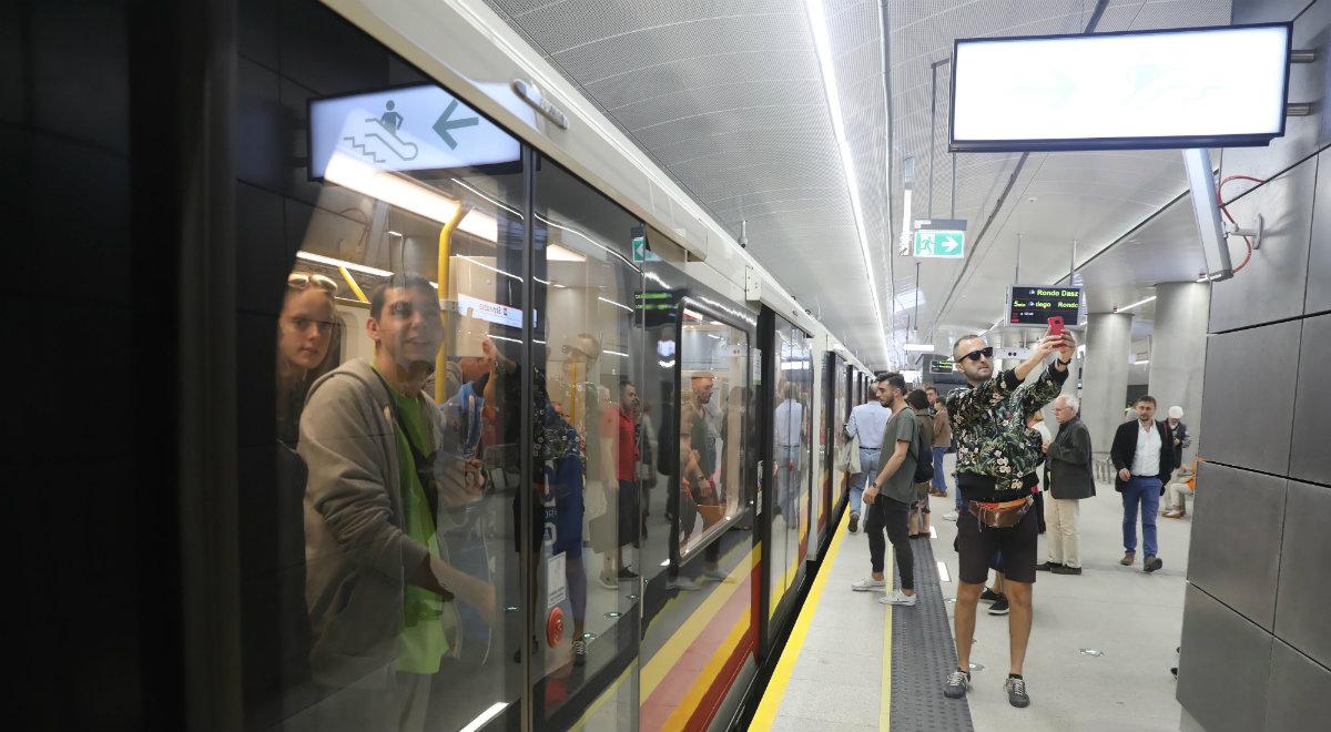 Warszawa: II nitka metra ruszyła nowym odcinkiem. Na Pradze i Targówku