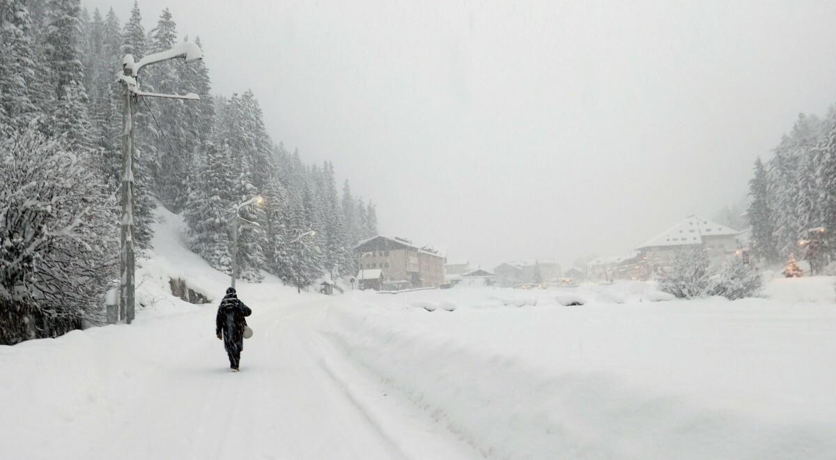 Atak zimy na północy Włoch. Nieprzejezdne drogi, odwołane zawody narciarskie
