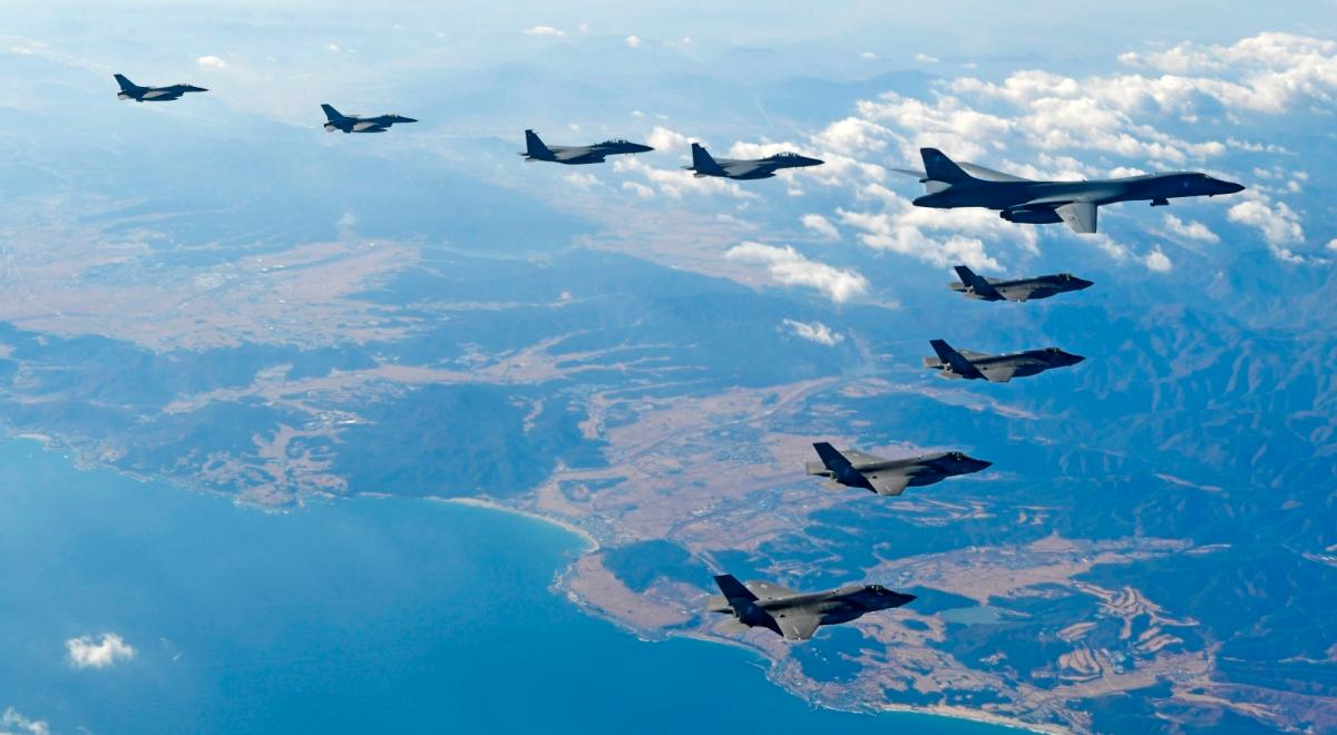 Korea Południowa: amerykańskie bombowce B-1B włączyły się do manewrów