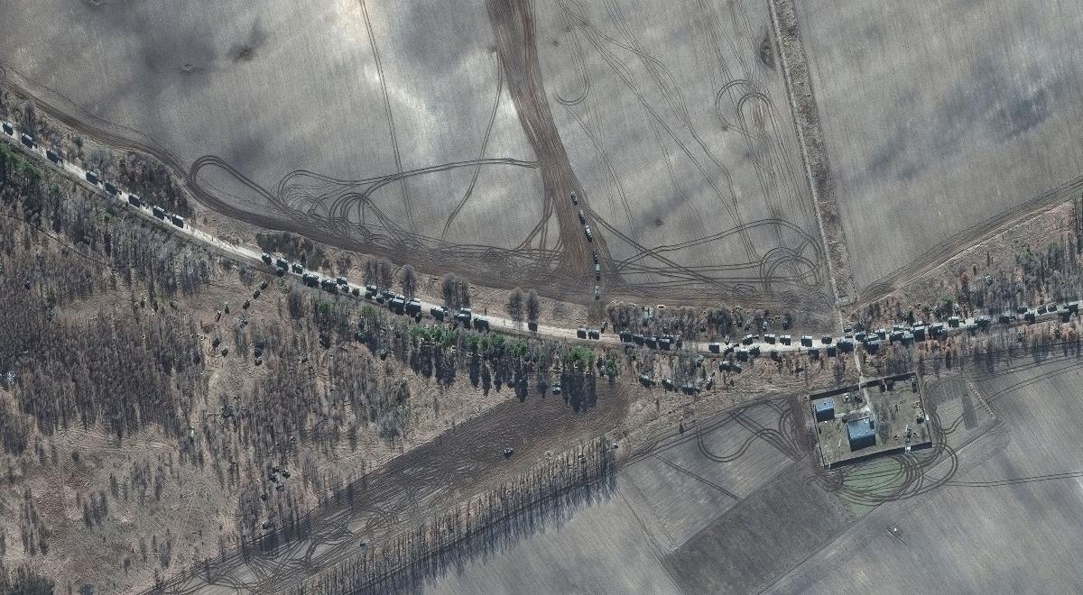 Do Kijowa zbliża się prawie 30-kilometrowy rosyjski konwój. Potwierdzają to nowe zdjęcia satelitarne
