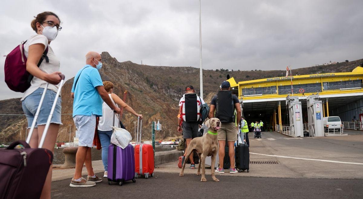 Turyści polecą z La Palmy. Lotnisko znów otwarte po erupcji wulkanu