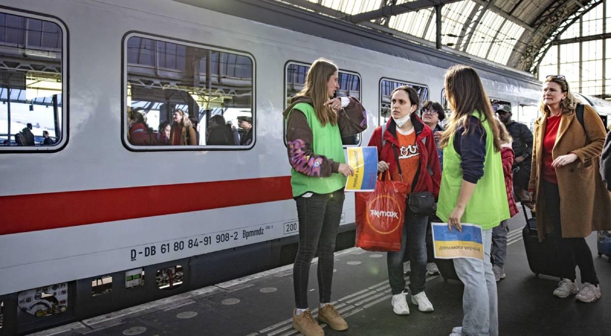 Komunikacja kolejowa dla uchodźców z Ukrainy: nowe zasady wydawania bezpłatnych biletów. Zobacz, co się zmieni