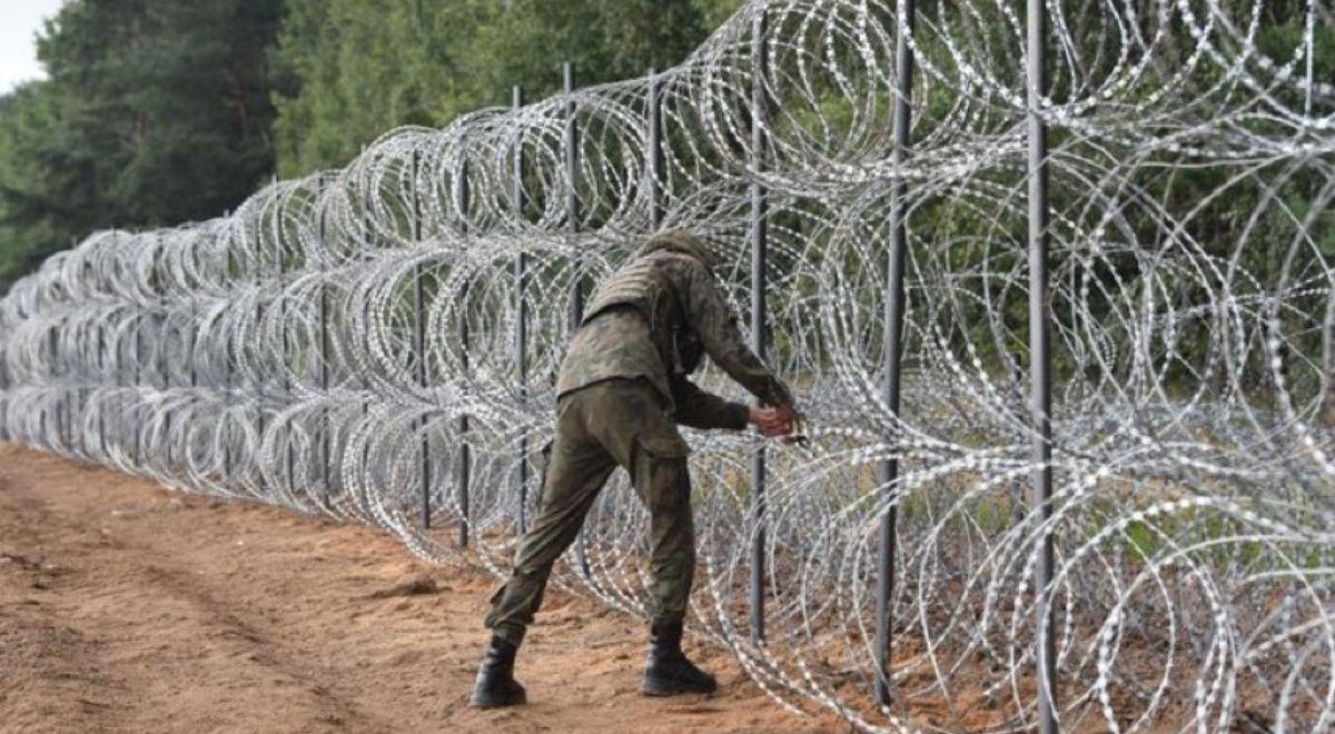 Sytuacja na granicy z Białorusią. Wojsko naprawiło zniszczony fragment zasieków
