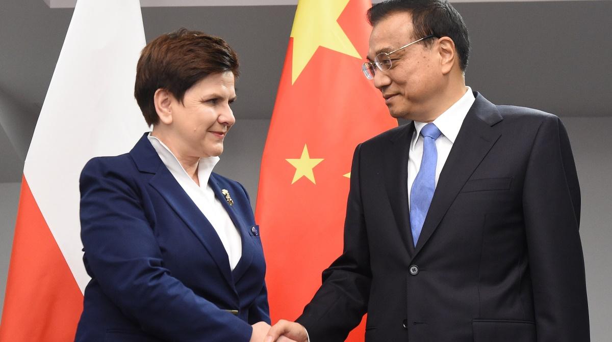 Premier Szydło leci do Chin. "Polska bramą do Zachodu" 