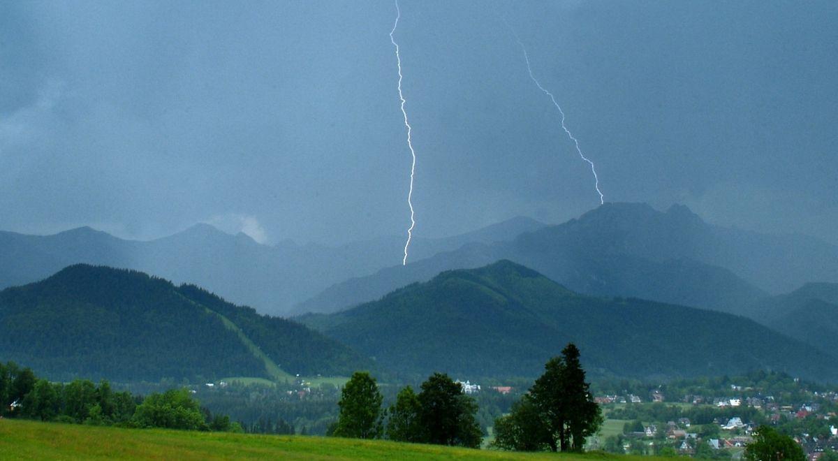 "Dla Zakopanego i okolic prognozowane są burze". Nowe informacje ws. pogody w Tatrach