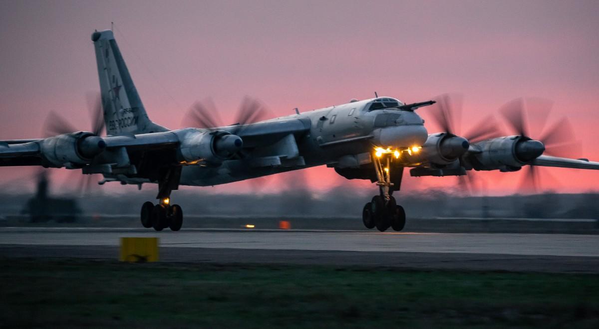 Ponad 50 maszyn sił powietrznych Rosji wróciło z Krymu. "Przerzucenie sił potrwa do 1 maja"