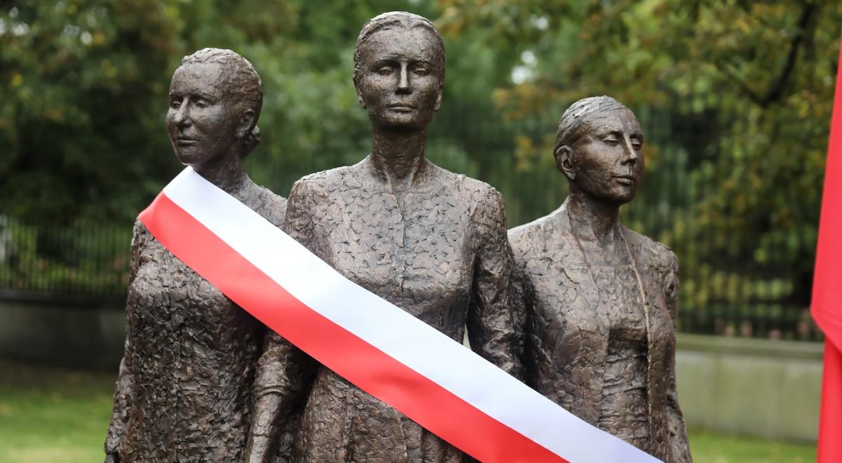 "Kobietom Powstania Warszawskiego". W stolicy odsłonięto pomnik w rocznicę zakończenia walk