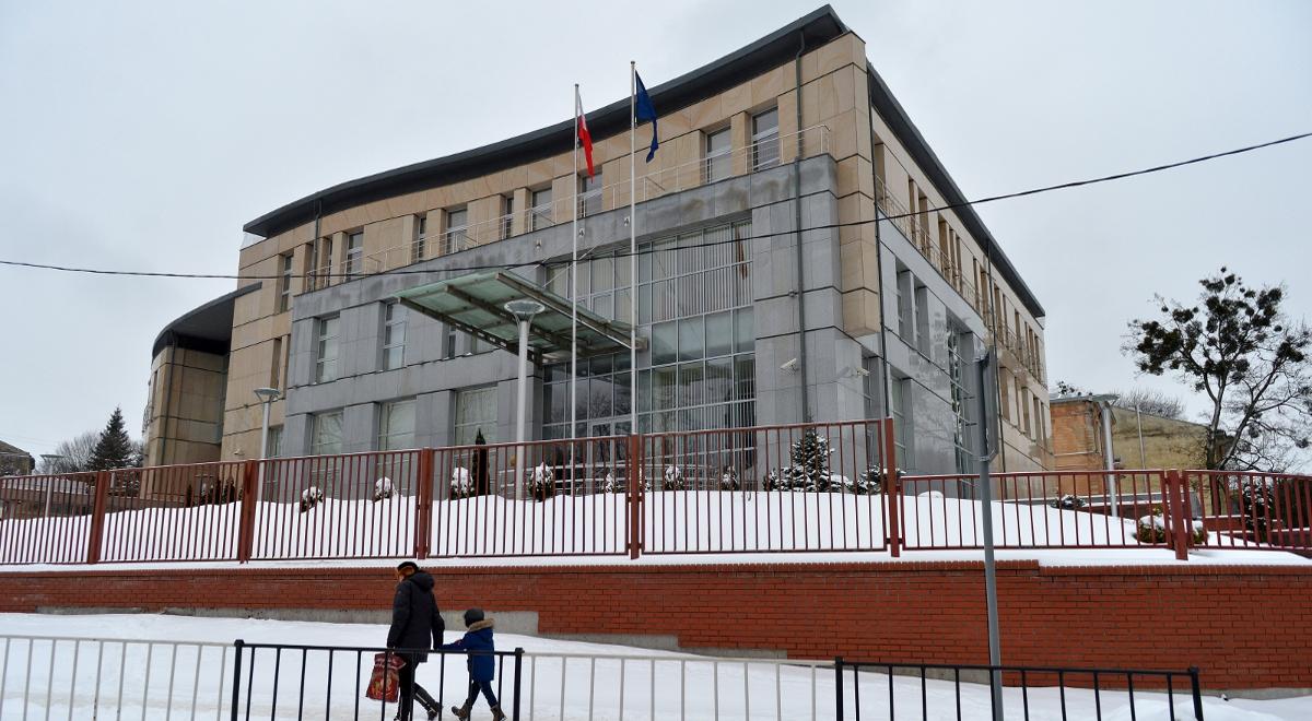 Polski konsulat we Lwowie oblany farbą. Ambasador: to wpisuje się w szereg ostatnich prowokacji