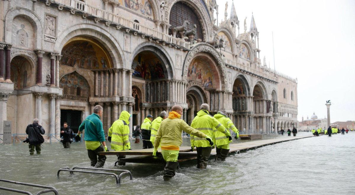 Kolejne straty w Wenecji. Fala przypływu znów zalała bazylikę