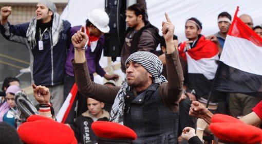 Tysiące protestujących wróciły na plac Tahrir w Kairze
