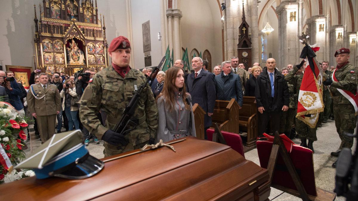 Łódź: dwudniowe uroczystości pogrzebowe majora "Łupaszki"