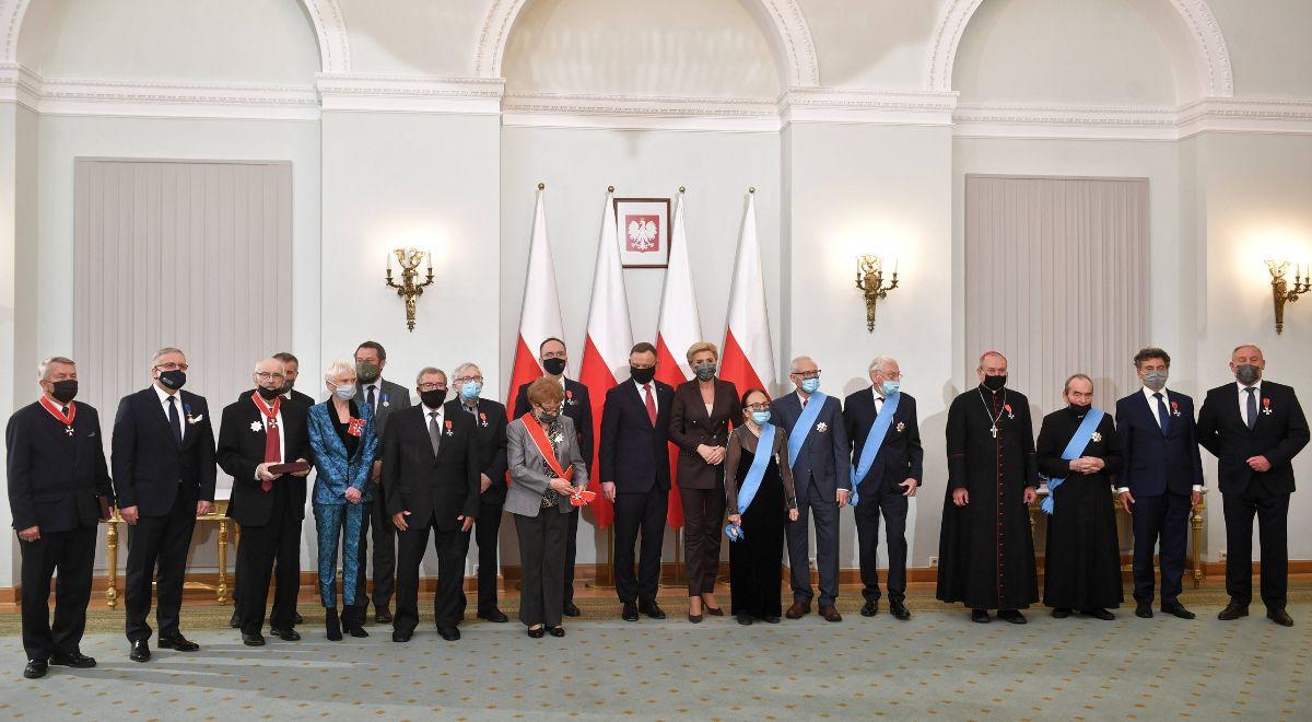 Zasłużeni Polacy odznaczeni Orderem Orła Białego. Prezydent przyznał najwyższe wyróżnienia państwowe