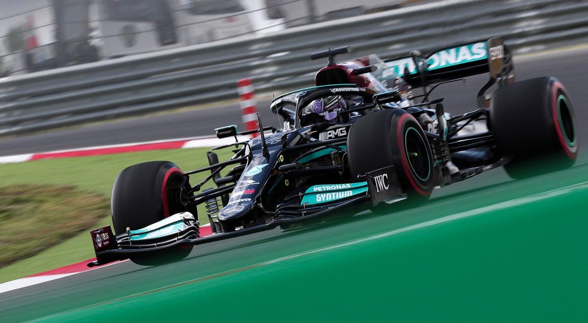 Formuła 1: Hamilton najszybszy na obu piątkowych treningach