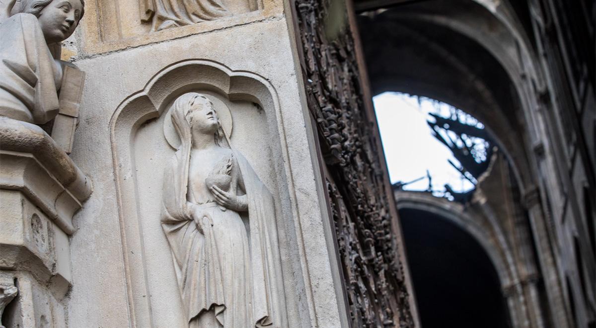 Konserwator zabytków: 5 lat na odbudowanie Notre Dame to wariacki termin