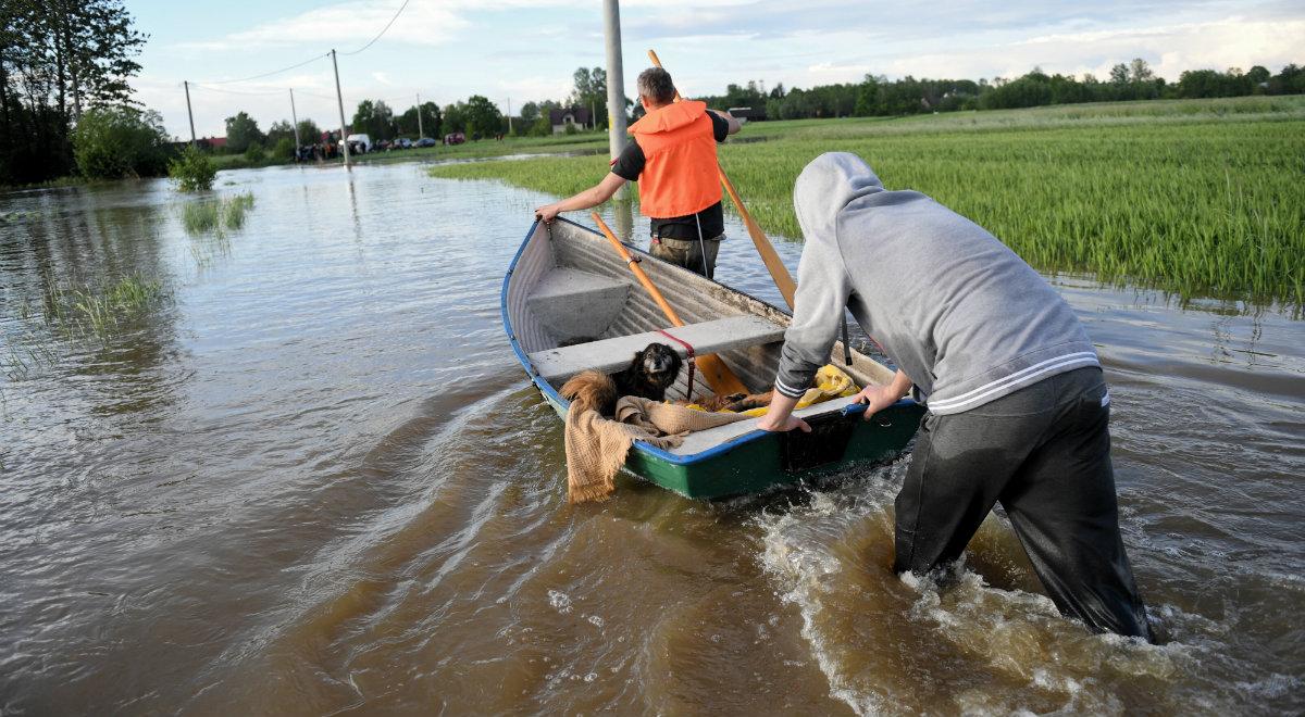 Podkarpacie: mieszkańcy walczą z powodzią. "Od stu lat nie było takiej wody"