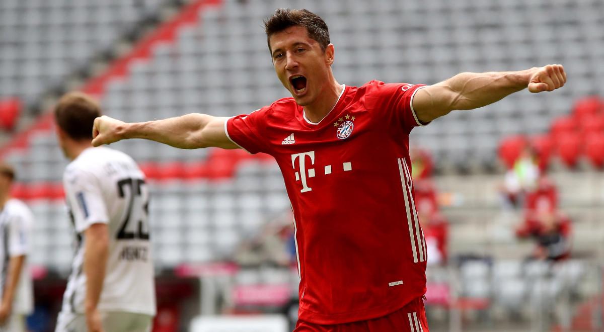 Bundesliga: Bayern nie zwalnia tempa, dublet Lewandowskiego. Polak śrubuje rekord i przechodzi do historii