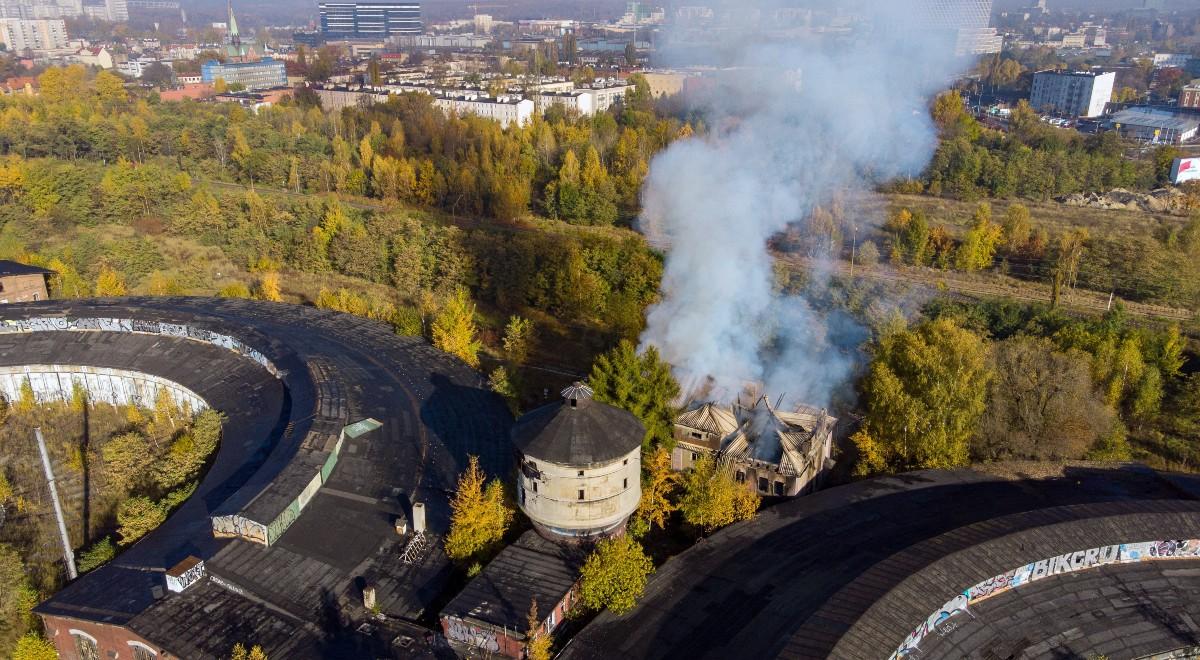 Katowice: pożar w lokomotywowni. Część przejazdów odwołana