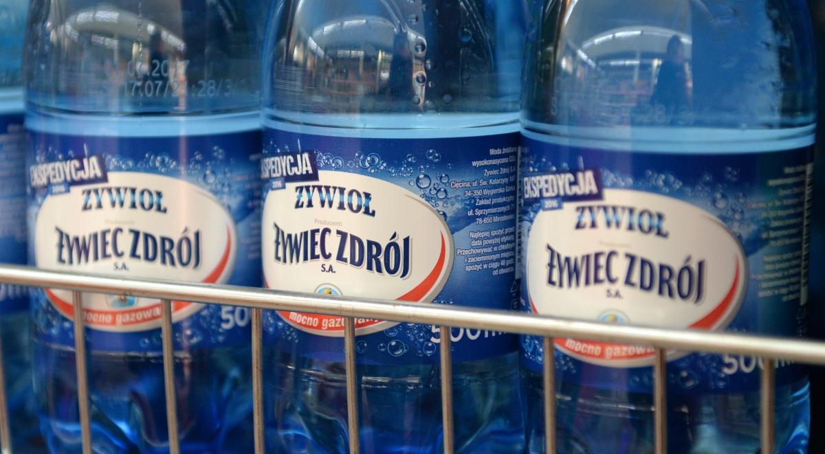 Policja ostrzega: w butelkach z wodą Żywiec może być kwas lub chlor