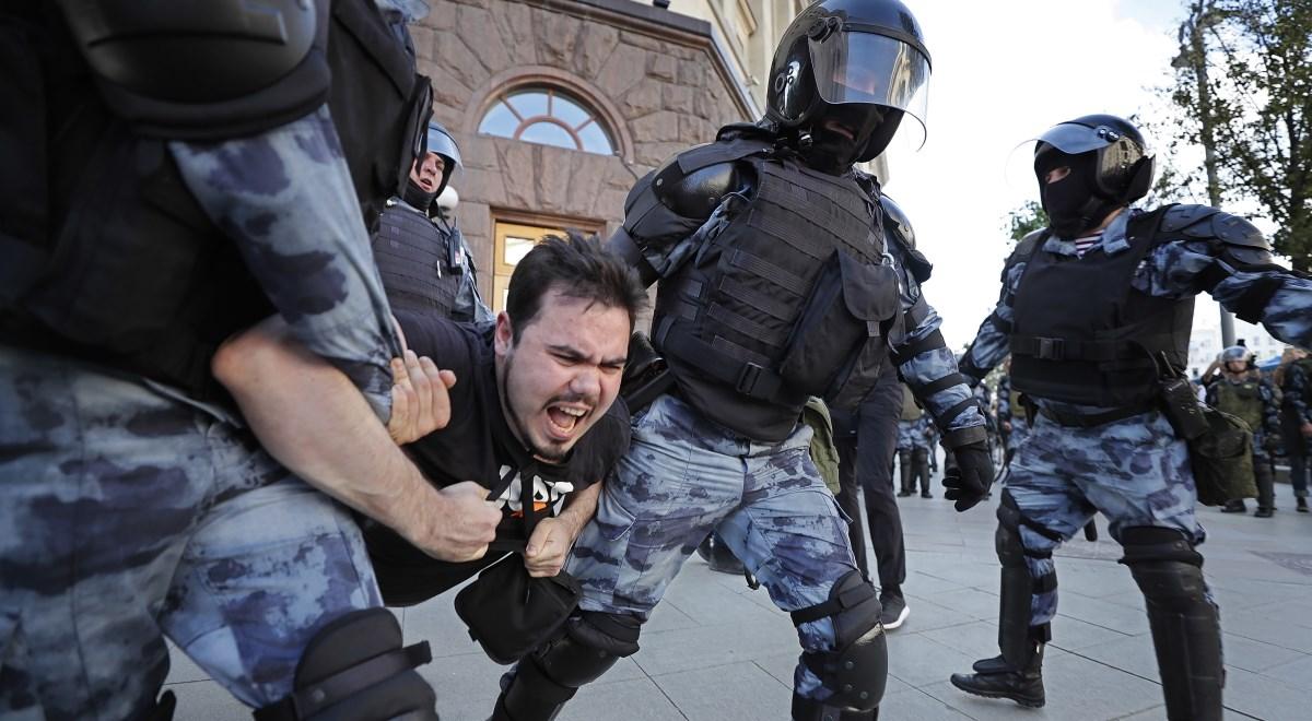 Moskwa: ponad 1300 zatrzymanych na akcji ws. falsyfikacji wyborów