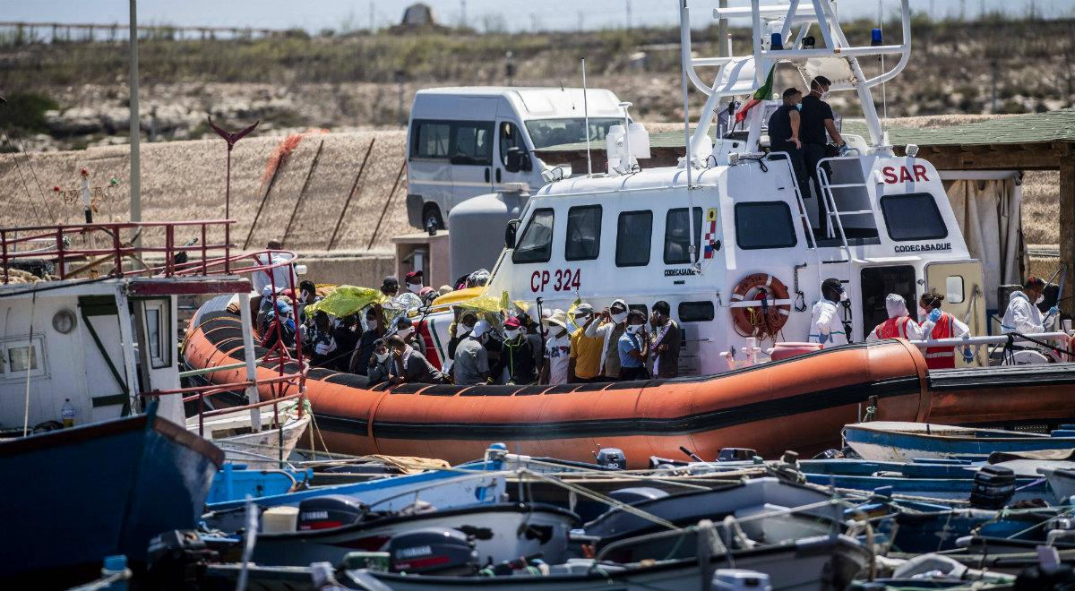 Lampedusa "na skraju upadku". Nasila się kryzys migracyjny we Włoszech