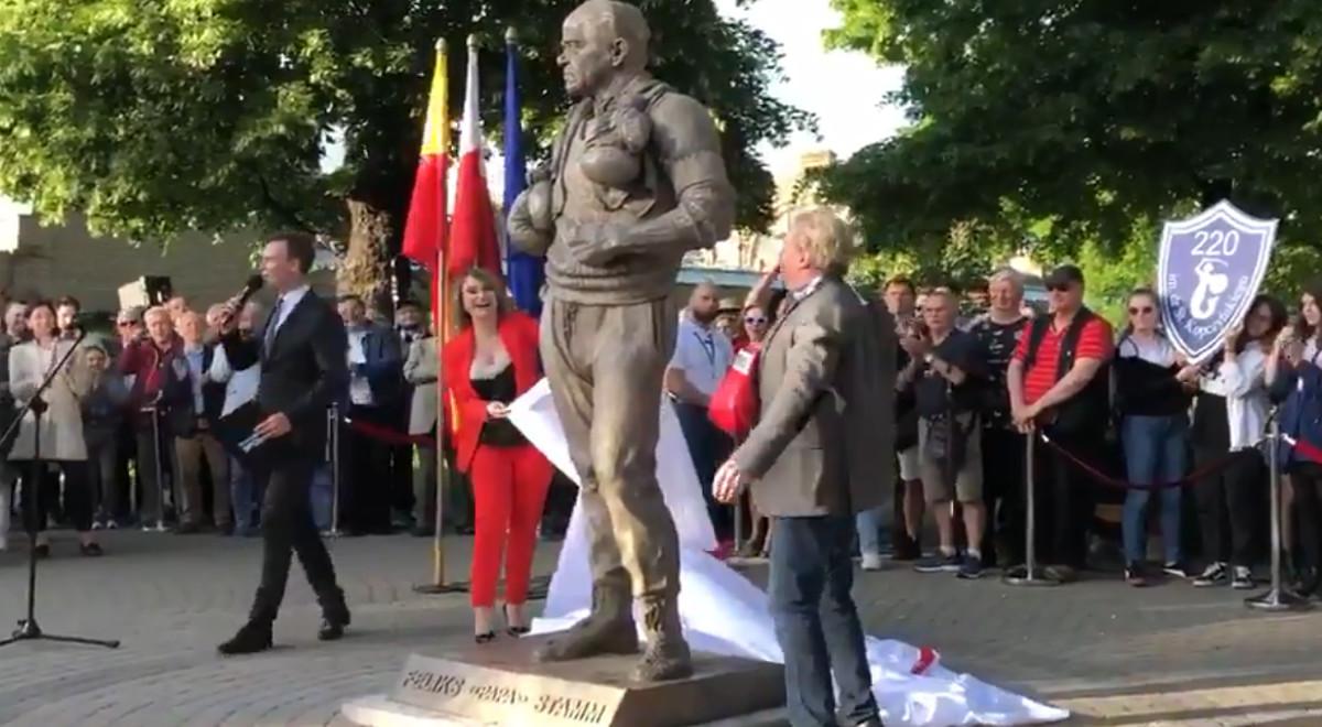 W Warszawie odsłonięto pomnik Feliksa Stamma. "Był kimś więcej niż trenerem"