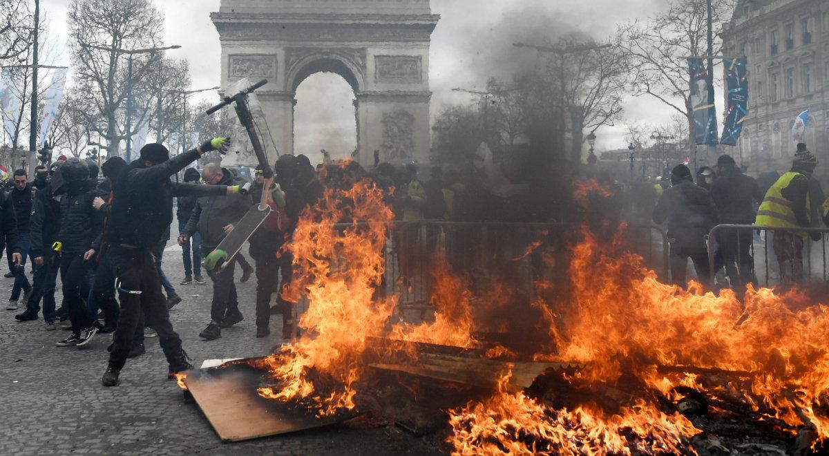 Francja: uczestnicy protestu "żółtych kamizelek" splądrowali ekskluzywne paryskie sklepy
