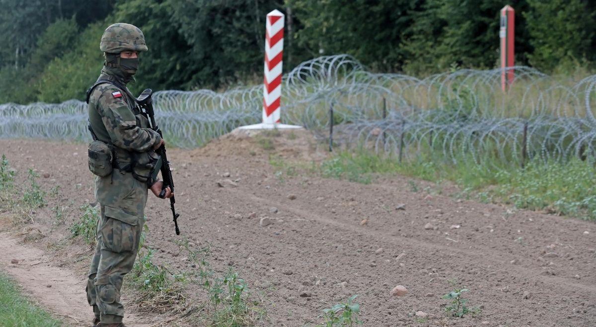 Blisko 300 prób nielegalnego przekroczenia polsko-białoruskiej granicy, są zatrzymania. SG podaje nowe dane