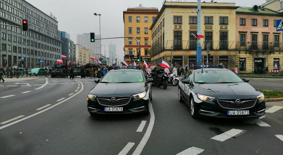 Biało-Czerwony Marsz "Dla Ciebie Polsko". Wstrzymano ruch pojazdów w Al. Jerozolimskich
