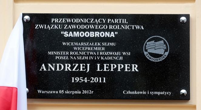 Warszawa: odsłonięto tablicę upamiętniającą Leppera