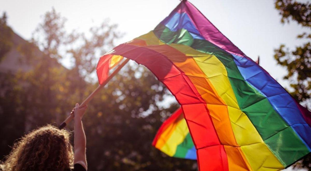 Prof. Jabłoński: należy zastanowić się, dlaczego niektórzy wybierają hasła LGBT, a nie związane z patriotyzmem