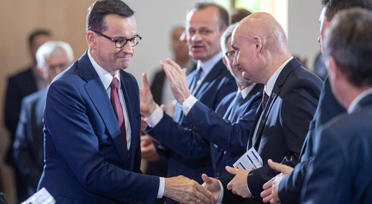 Premier w Gnieźnie: budujemy na fundamencie solidarności i przedsiębiorczości