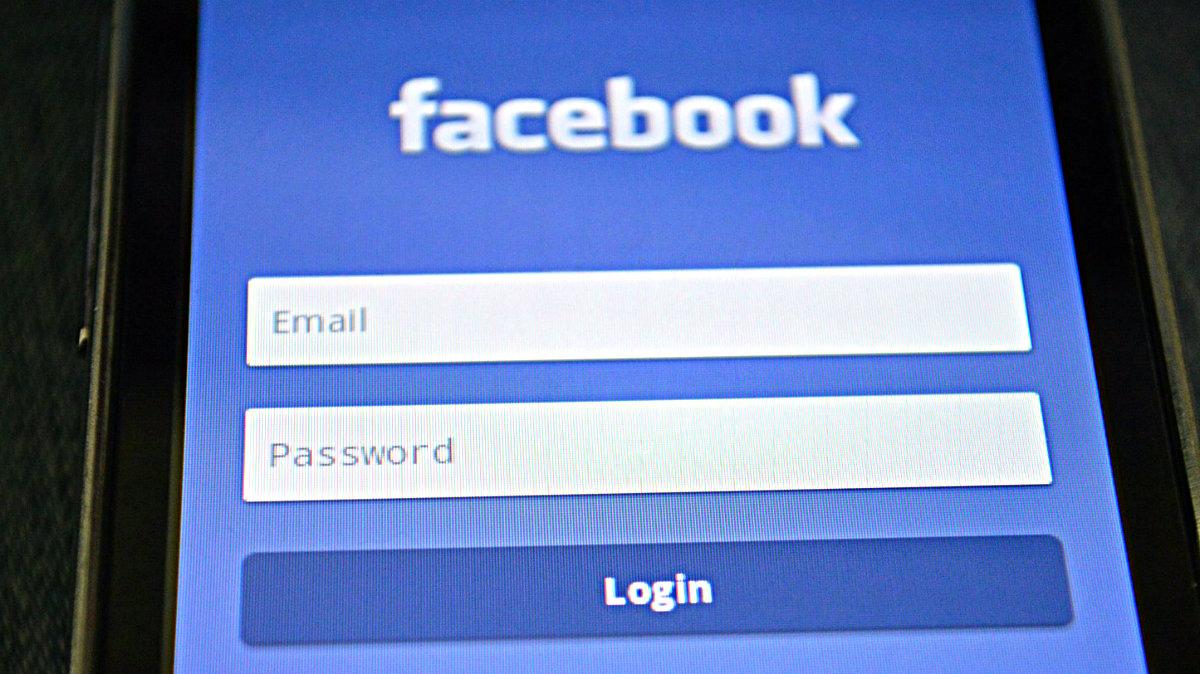 Rządy chcą od Facebooka coraz więcej danych o użytkownikach