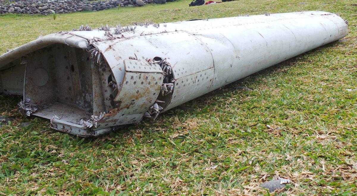 Prokuratorzy potwierdzają: fragment skrzydła należał do zaginionego Boeinga 777 MH370