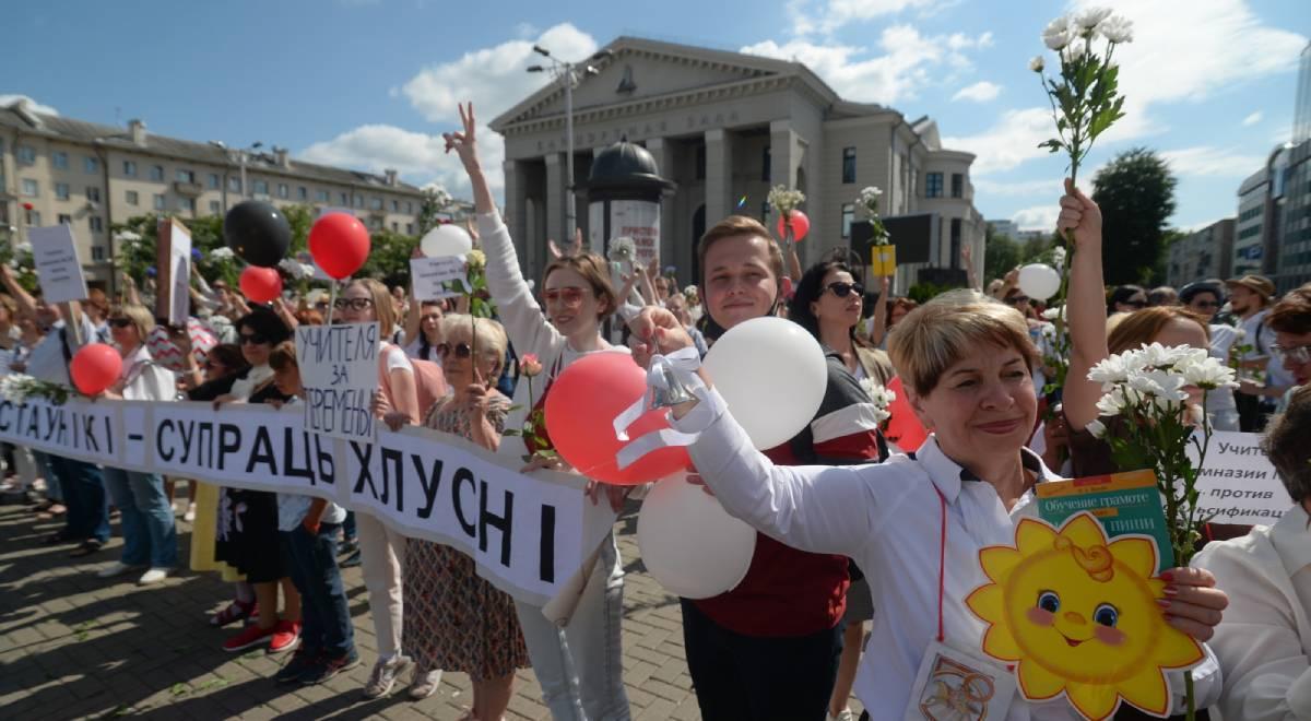 Protesty na Białorusi. Działacz obrony praw człowieka: ludzie pragną końca reżimu