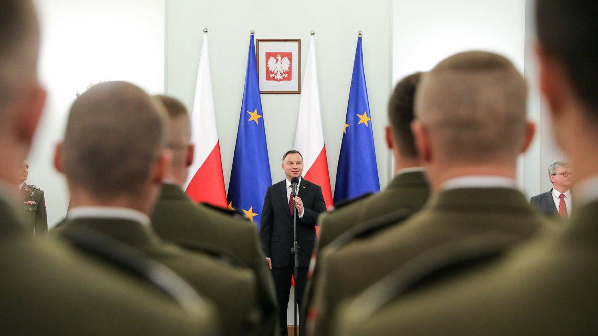 Prezydent wręczył certyfikaty żołnierzom GROM. "Najtrudniejsza w Wojsku Polskim droga"