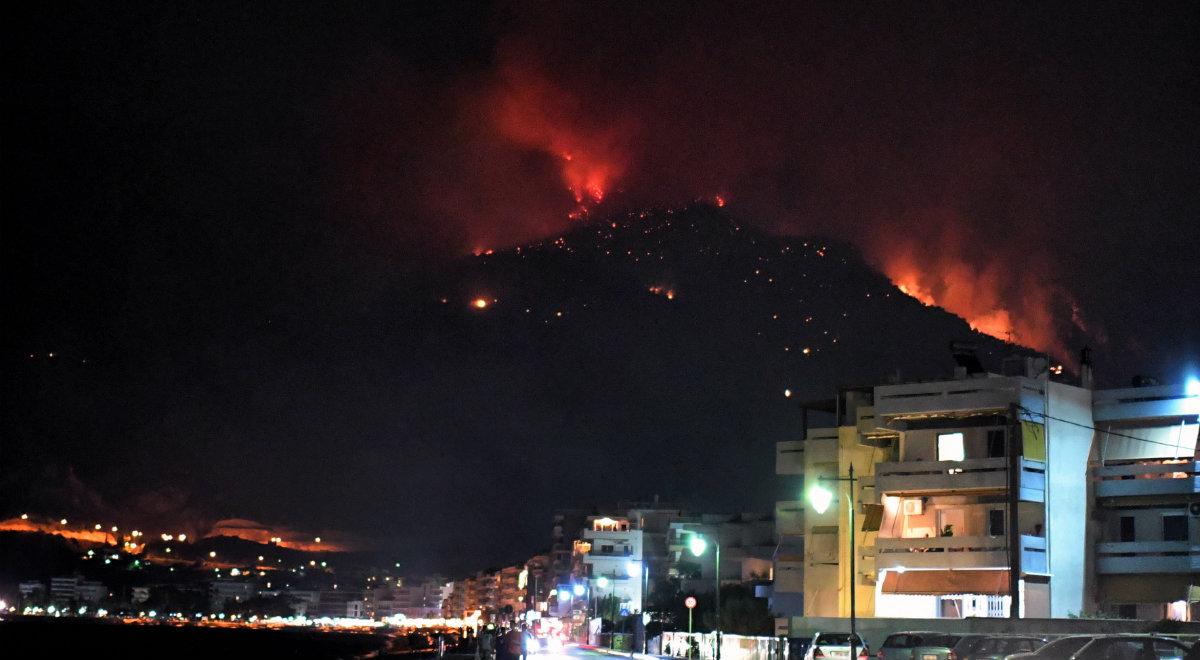 Pożar w nadmorskim kurorcie na Peloponezie. Ewakuowano klasztor i dom opieki